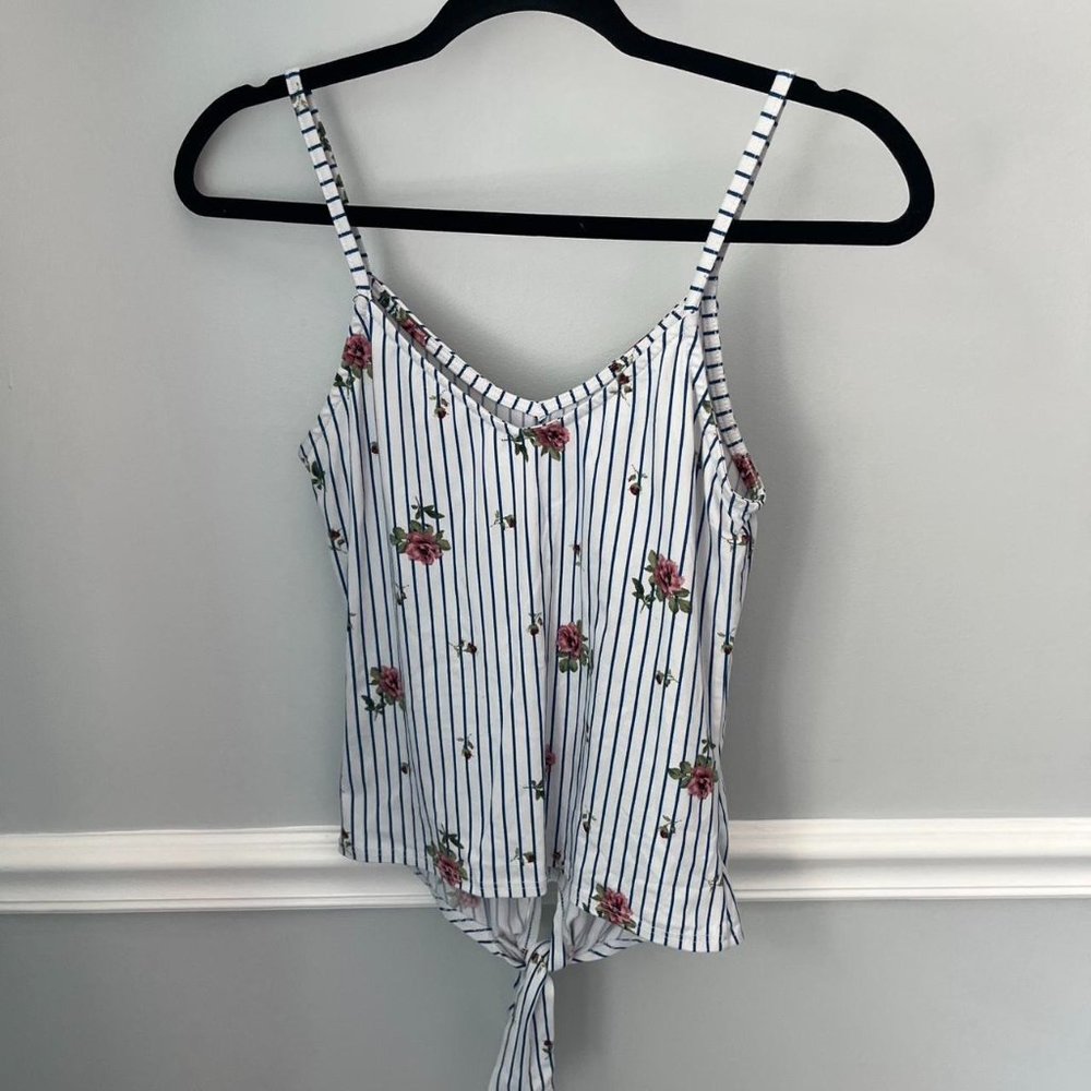 flower tank top💙 - Picture 2 of 2